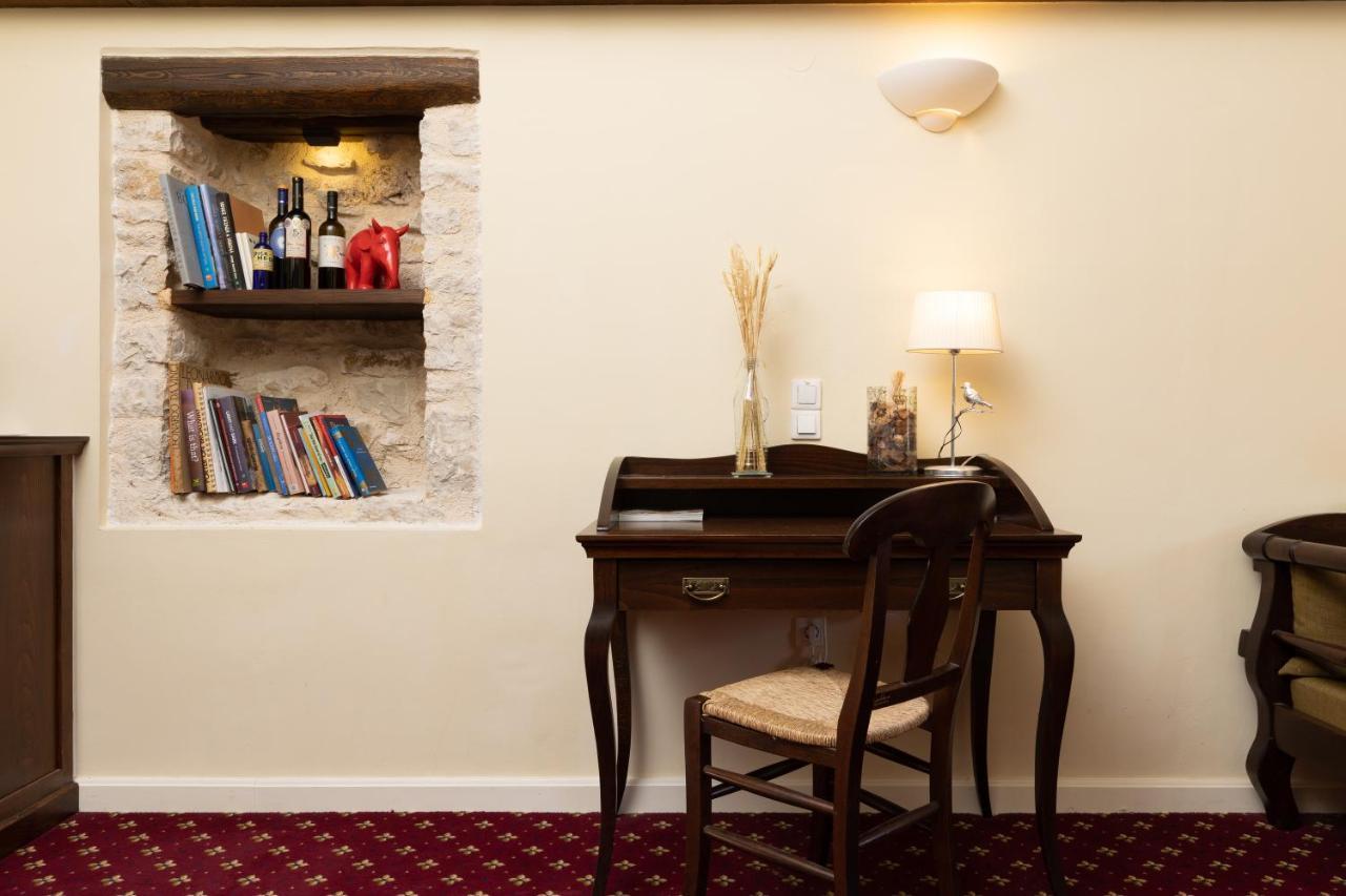 The Merchants House Peritheia Extérieur photo