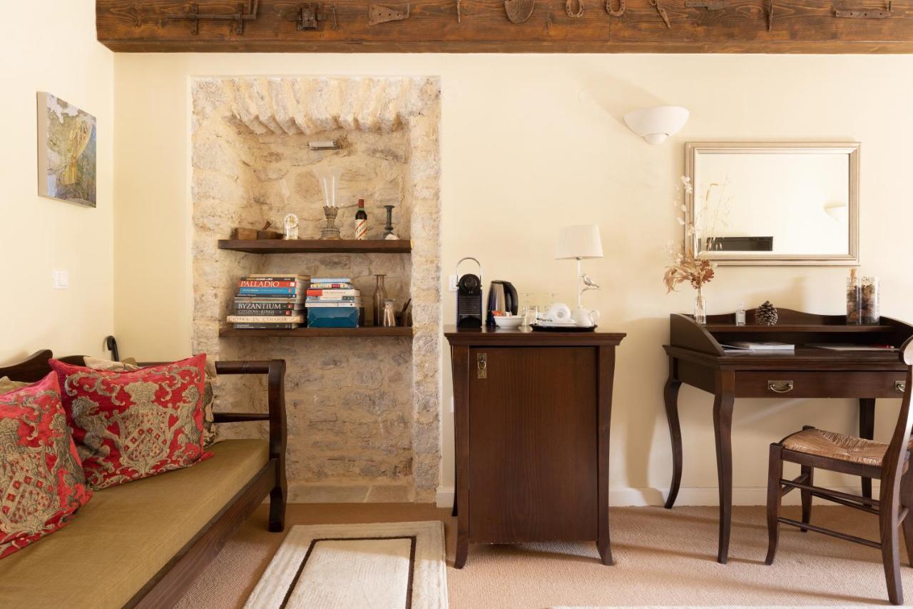 The Merchants House Peritheia Extérieur photo
